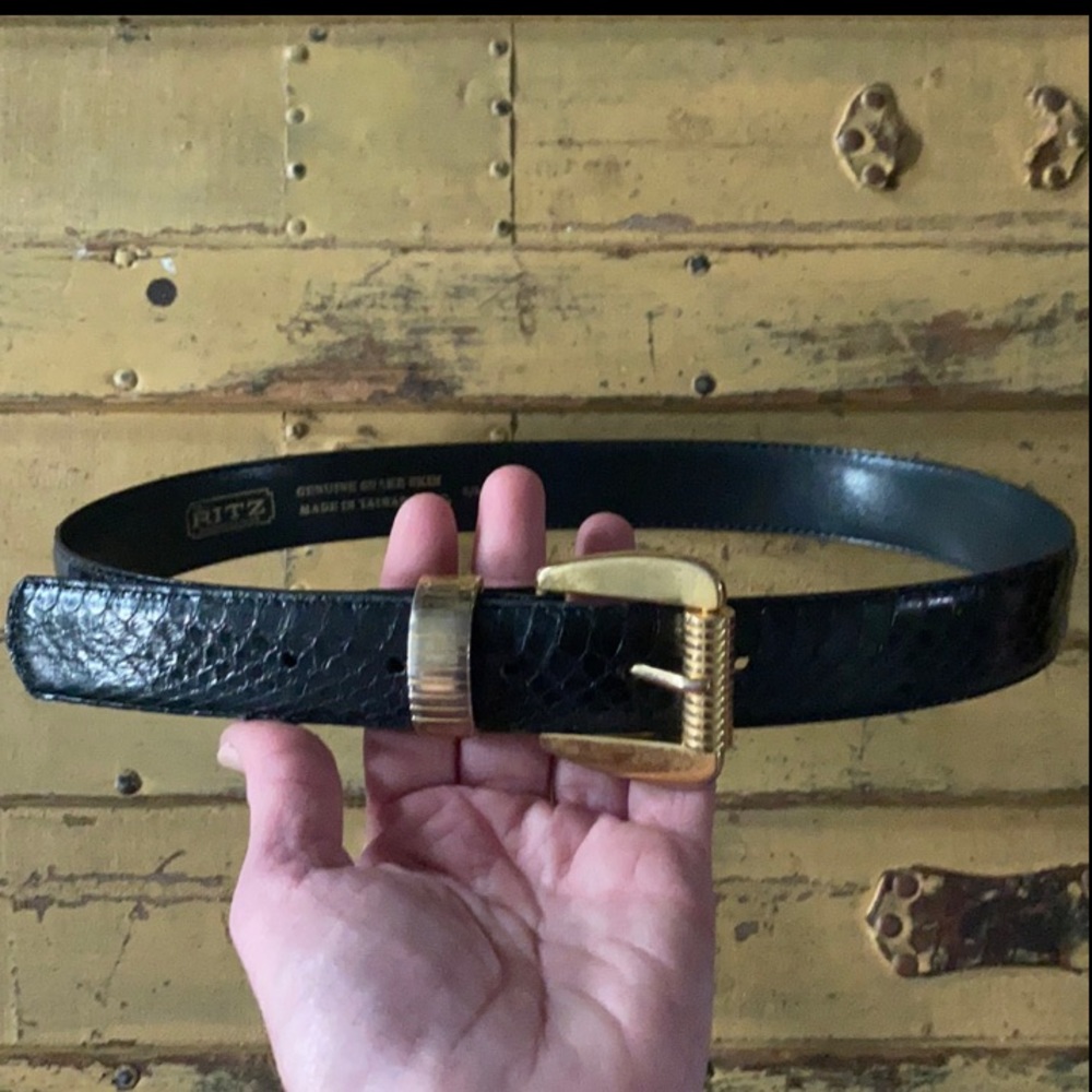 VINTAGE THE RITZ ACCESSORIES COLLECTION BLACK GOLD LEATHER BELT S M